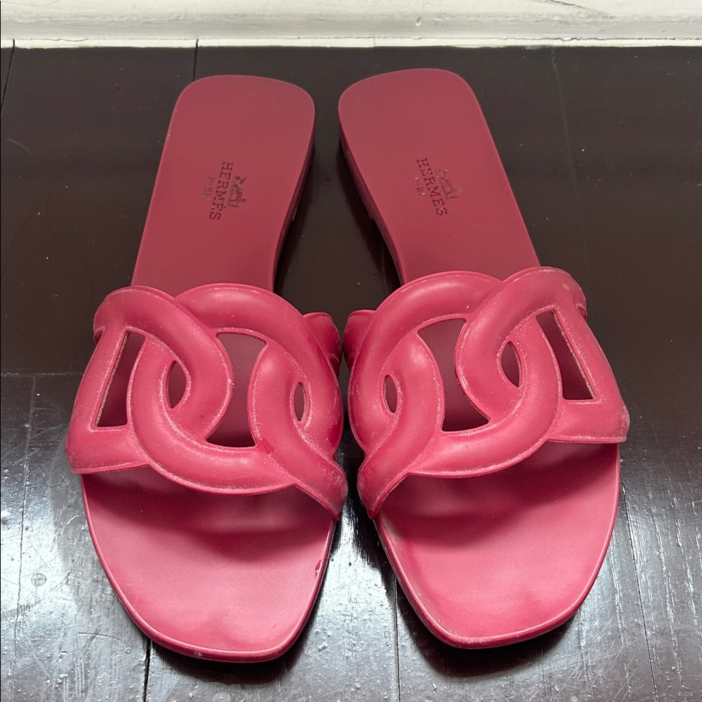 Hermes Fuchsia Women's Slide Sandals